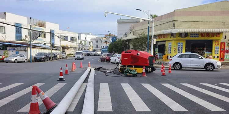 Tracked Drainage Robot